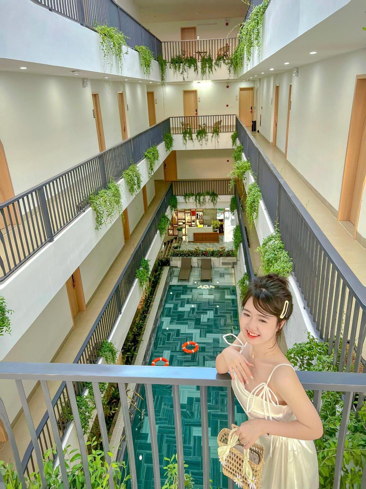 Diora Hotel Pleiku By Hos Buitenkant foto