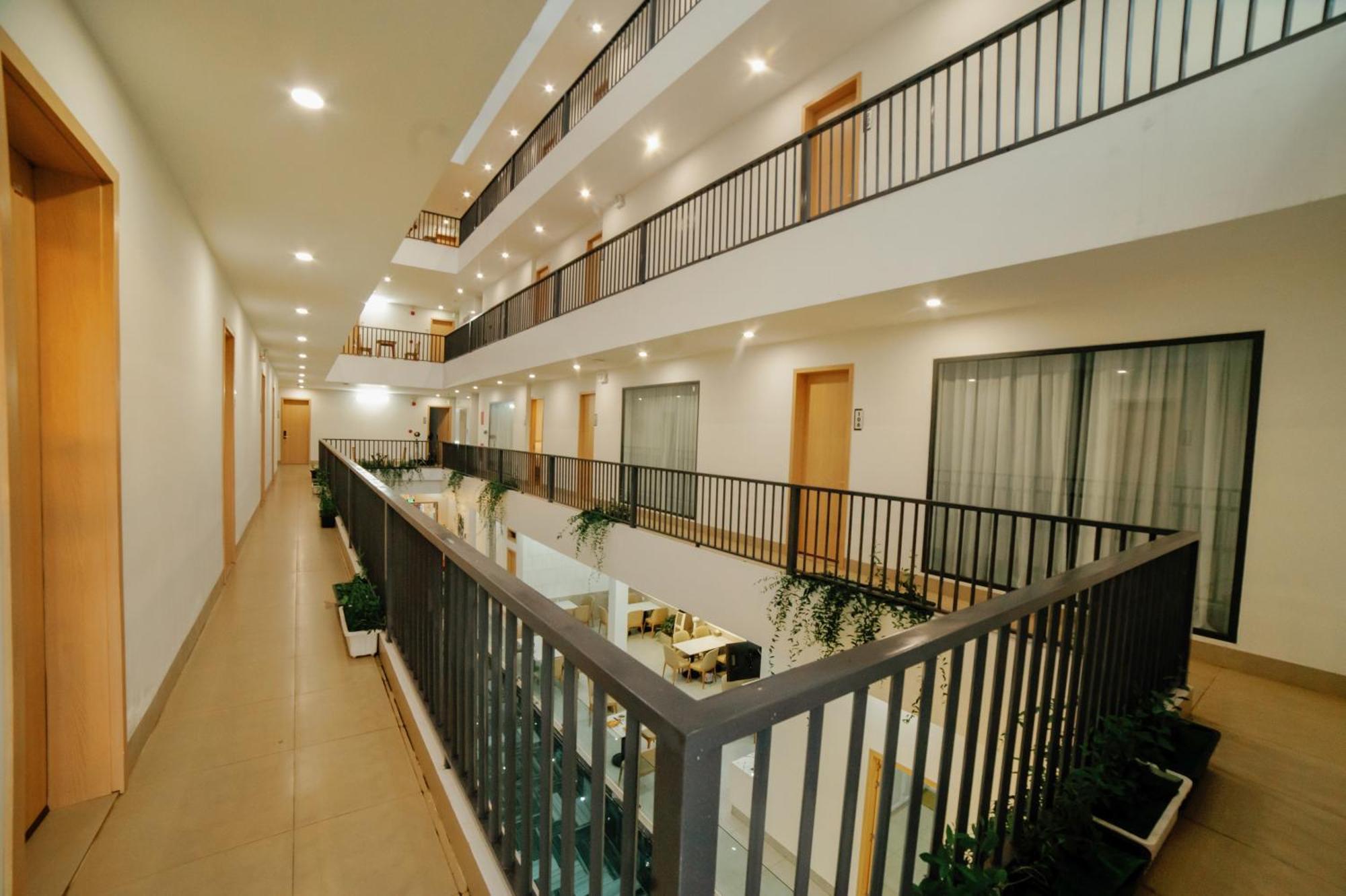 Diora Hotel Pleiku By Hos Buitenkant foto
